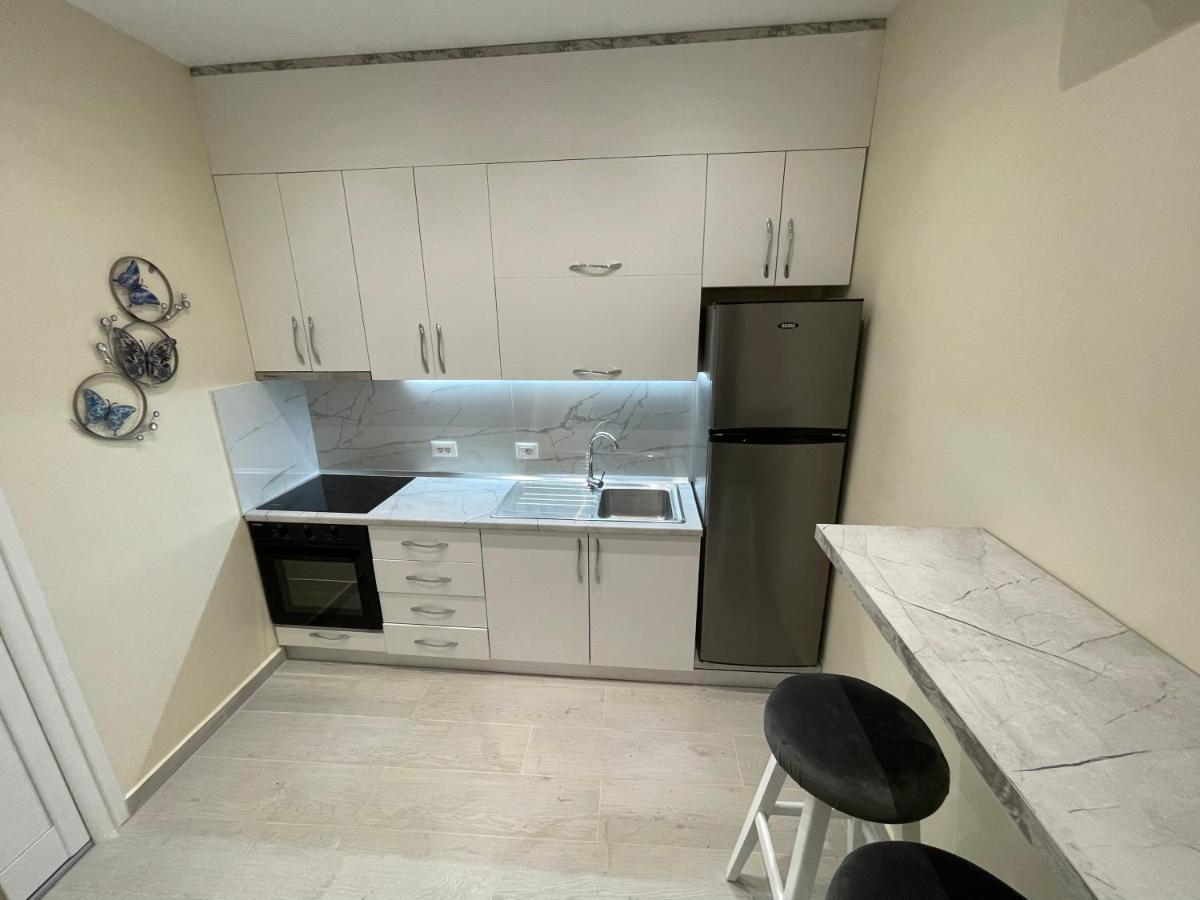 Little Cozy Apartment 4 Sarande Bagian luar foto